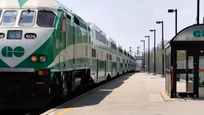 GO train at station