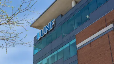 University of Niagara Falls sign and building